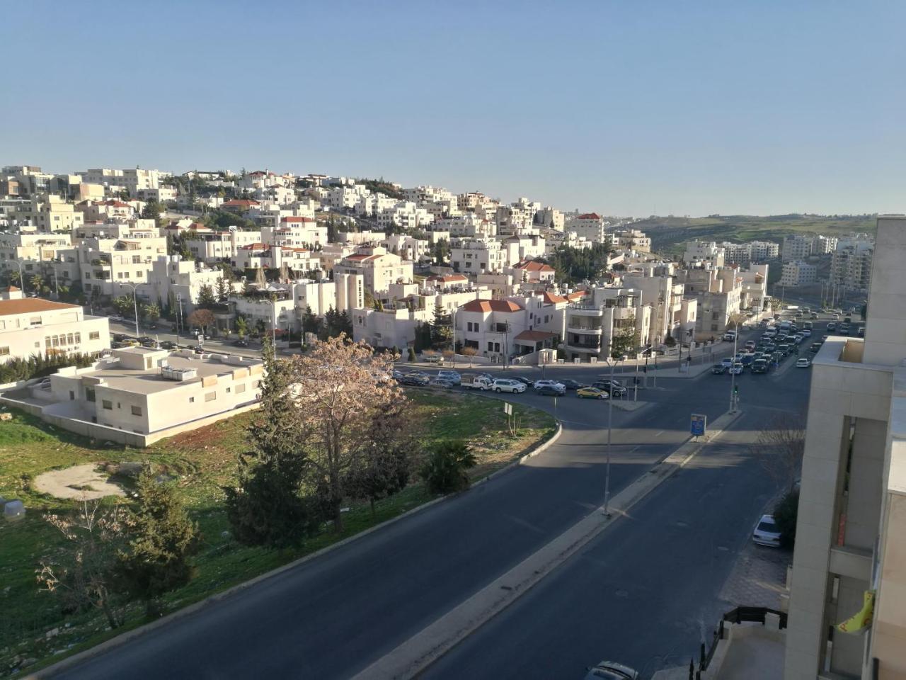 Dair Ghbar Gate Apartments 安曼 外观 照片