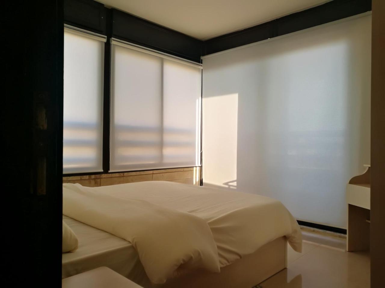 Dair Ghbar Gate Apartments 安曼 外观 照片
